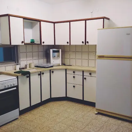 לטייל בחוץ להרגיש בבית H̱efẕi Bah Exterior photo